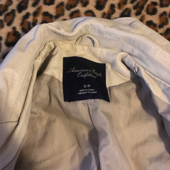 American Eagle cream leather jacket - Picture 4 of 4